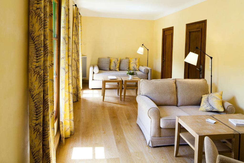 Le Grand Hôtel Moltig les Bains Zimmer foto